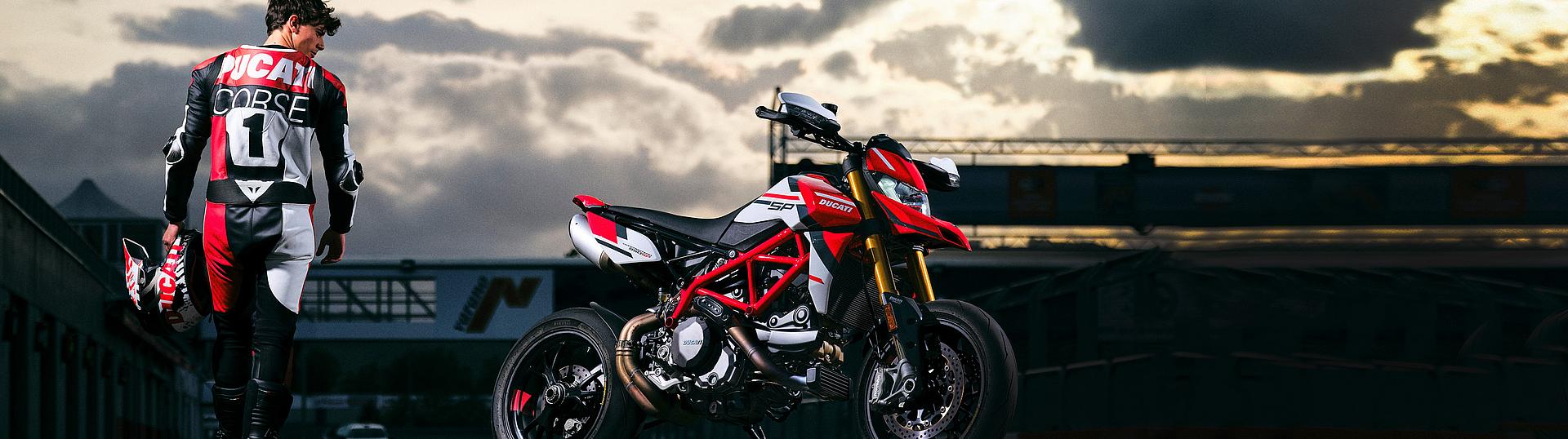 Hypermotard 950 SP Slide 3 Hypermotard 950 SP Slide 3