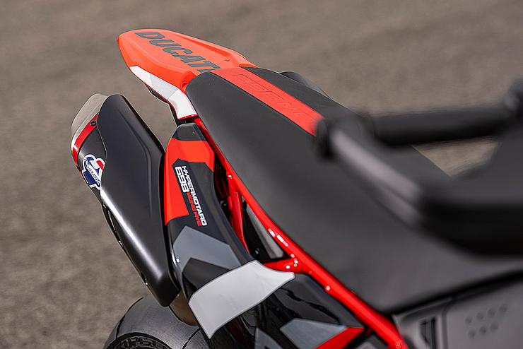 Hypermotard 698 Mono RVE Slide 7 Hypermotard 698 Mono RVE Slide 7