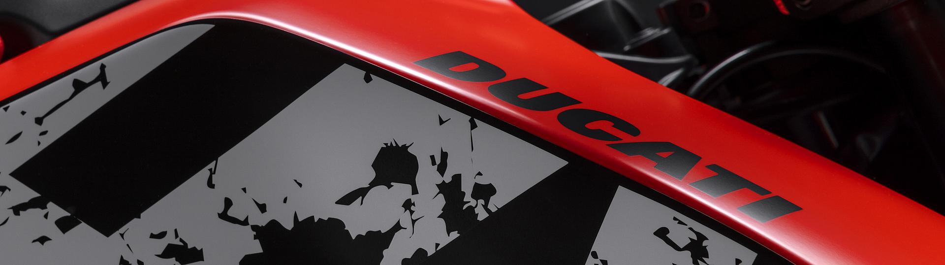 Hypermotard 950 RVE 24 Slide 1