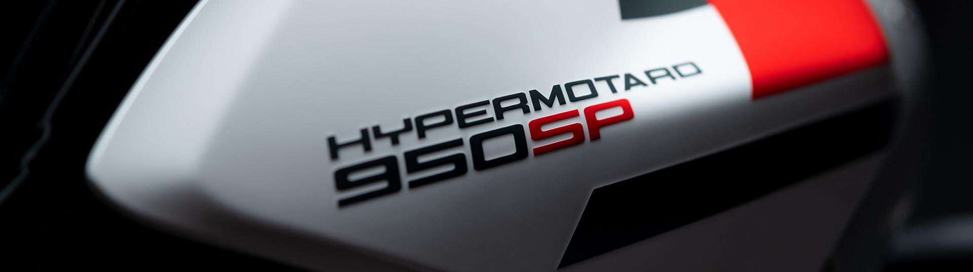 Hypermotard 950 SP Slide 0 Hypermotard 950 SP Slide 0