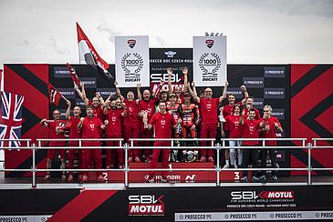 Ducati 1000 times on the podium in World Superbike